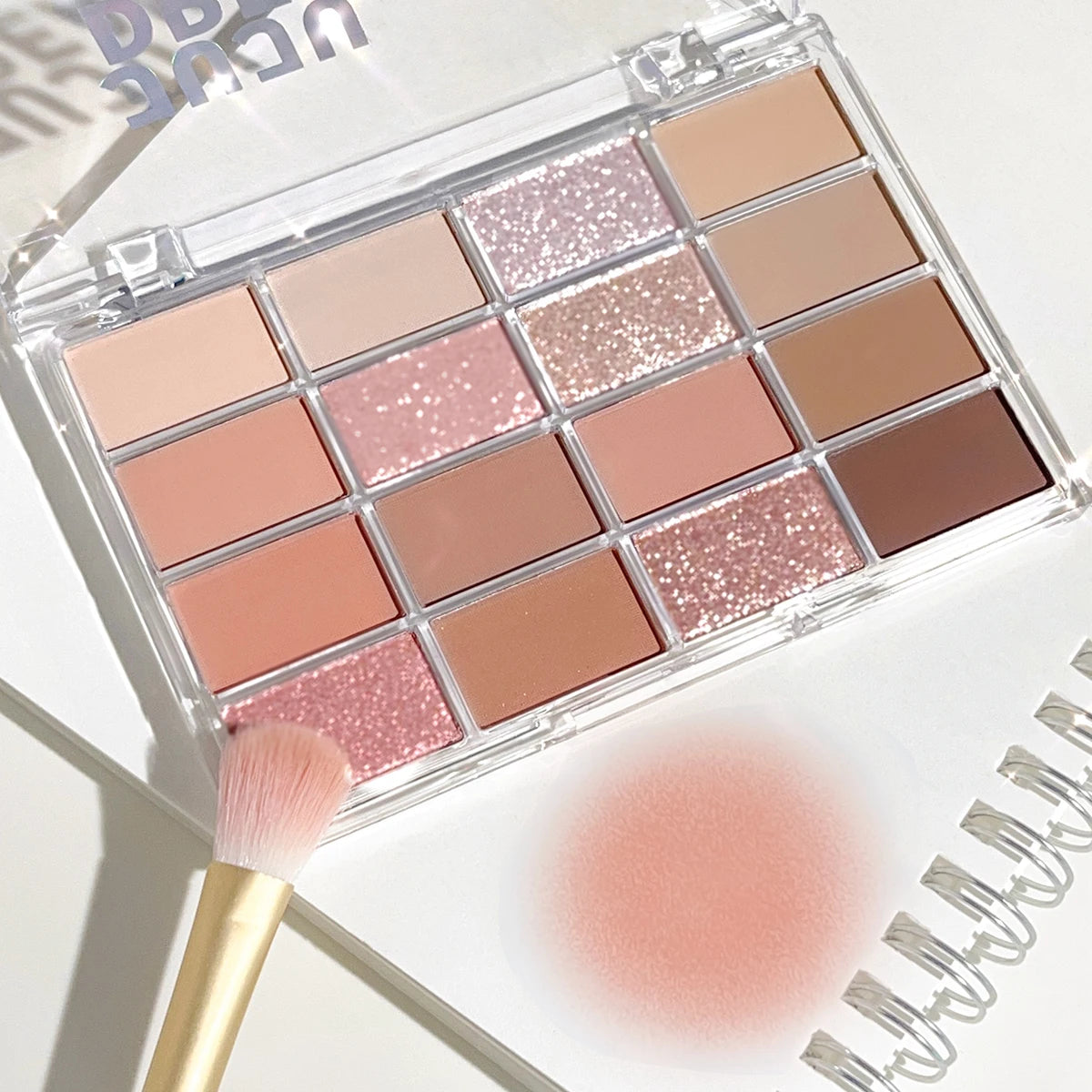 16-Color Eyeshadow Palette 🎨