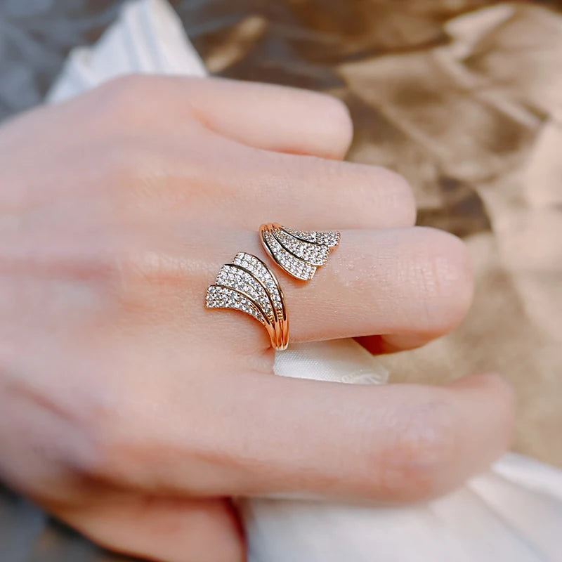 🌟 JULYDREAM Luxury Fan-Shaped Zircon Open Ring – 585 Gold Color 💛✨